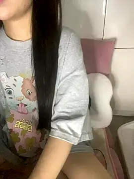 Snapshot of RubyBerry chatting on 10/08/25, 06:00 RubyBerry online show from 10/08/25, 06:00