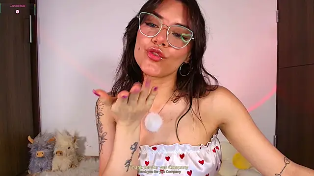 Snapshot of Isa_laurentt_ chatting on 05/16/26, 02:19 Isa laurentt online show from 05/16/26, 02:19