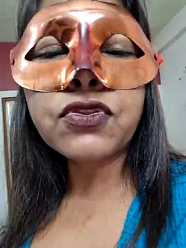 SIMIHOT online show from 11/18/25, 09:14