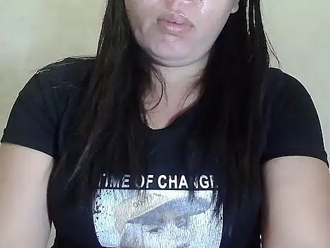 Snapshot of Ayiesha chatting on 07/01/26, 07:21 Ayiesha online show from 07/01/26, 07:21