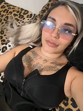 Princess-Jasmine07 online show from 11/01/25, 01:57