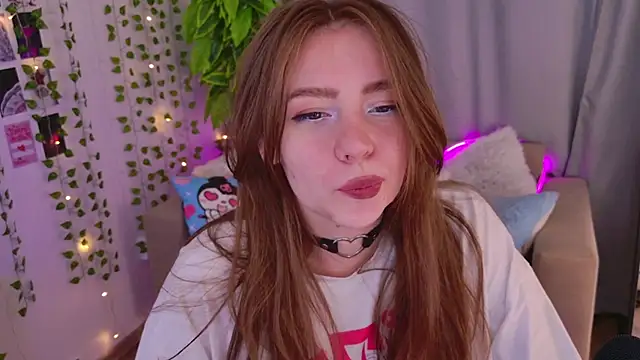 Moon  Bunny online show from 09/11/25, 03:34