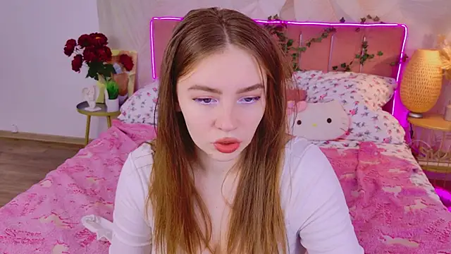 Moon  Bunny online show from 10/03/25, 03:09