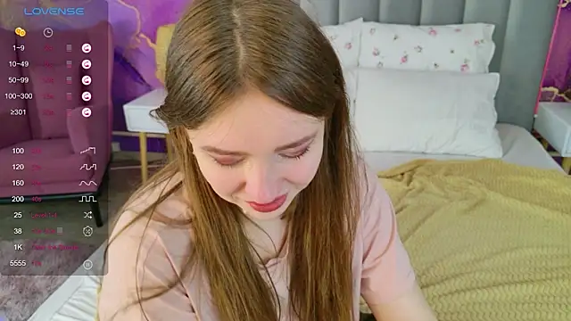 Moon  Bunny online show from 03/07/26, 03:20