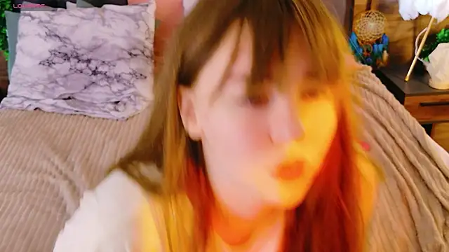 Snapshot of Moon__Bunny chatting on 05/31/26, 03:30 Moon Bunny online show from 05/31/26, 03:30