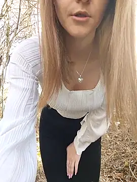 YOOUR EVAA online show from 11/09/25, 09:18