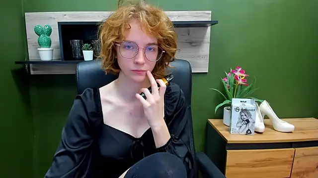 juicyPenny online show from 09/25/25, 06:28