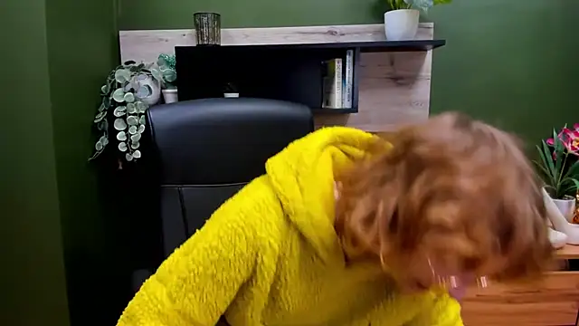 juicyPenny online show from 10/17/25, 05:32