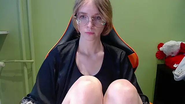 juicyPenny online show from 04/20/26, 06:27