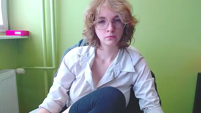 Snapshot of juicyPenny chatting on 05/24/26, 06:29 juicyPenny online show from 05/24/26, 06:29