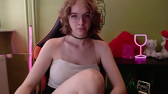 Snapshot of juicyPenny chatting on 05/26/26, 08:21 juicyPenny online show from 05/26/26, 08:21