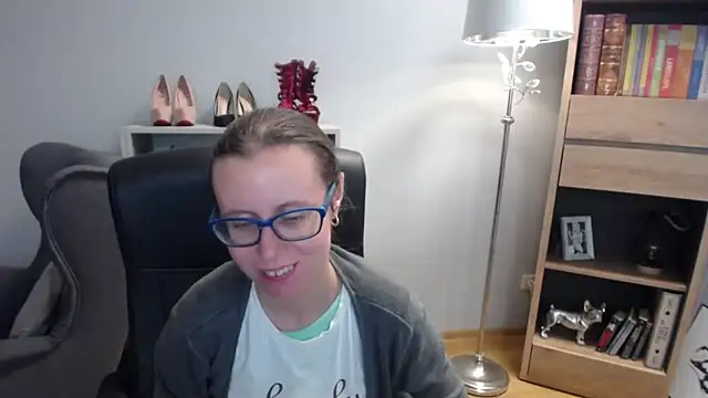 sweetxLizzy online show from 09/17/25, 04:25