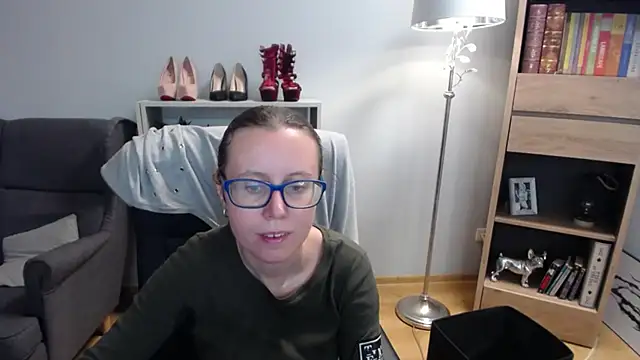 sweetxLizzy online show from 10/21/25, 04:24