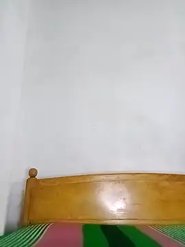 Snapshot of Slllll_Couple00 chatting on 02/02/26, 02:16 Slllll Couple00 online show from 02/02/26, 02:16