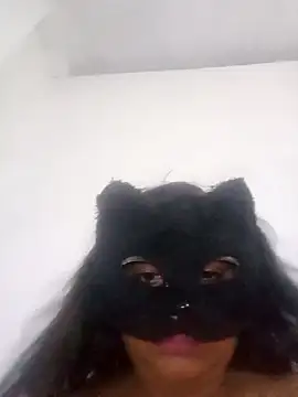 Snapshot of Slllll_Couple00 chatting on 02/10/26, 02:43 Slllll Couple00 online show from 02/10/26, 02:43