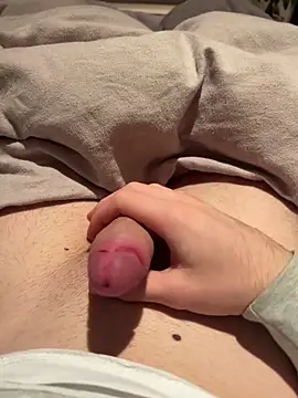 Snapshot of yourfavDick02 chatting on 11/24/25, 03:01 yourfavDick02 online show from 11/24/25, 03:01