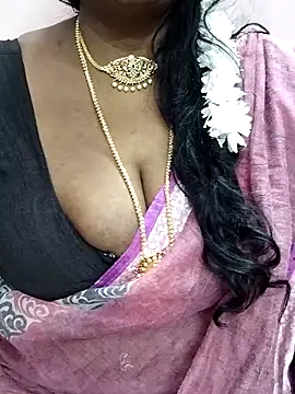 Snapshot of shobini chatting on 09/19/25, 03:34 shobini online show from 09/19/25, 03:34