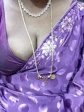 Snapshot of shobini chatting on 10/29/25, 04:31 shobini online show from 10/29/25, 04:31