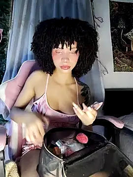 bettyboo2801 online show from 03/06/26, 11:01