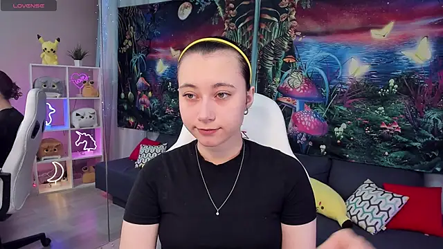 ClaraParks online show from 10/17/25, 05:59