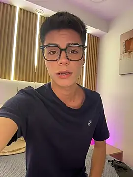 Dulcey  online show from 03/18/26, 04:59