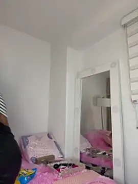  Zahara  online show from 12/22/25, 12:07