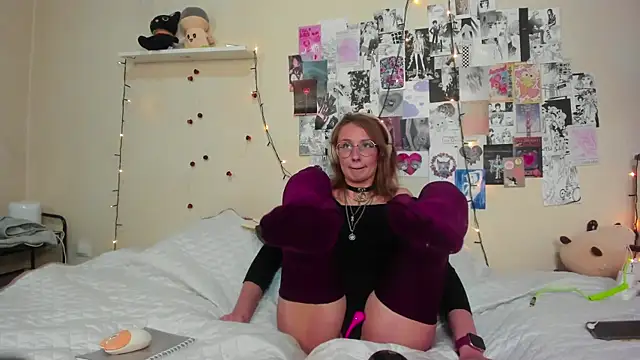 FairyFennec online show from 10/25/25, 01:51