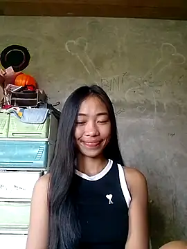 SweetMissPinay18 online show from 05/27/26, 07:38