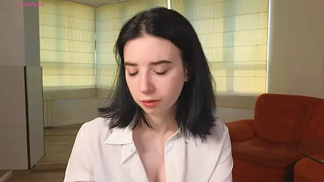 Snapshot of DorisDenmon chatting on 10/04/25, 03:04 DorisDenmon online show from 10/04/25, 03:04