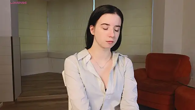 Snapshot of DorisDenmon chatting on 10/11/25, 03:06 DorisDenmon online show from 10/11/25, 03:06