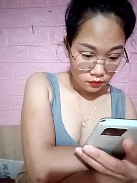 Snapshot of Maimai00 chatting on 10/08/25, 03:26 Maimai00 online show from 10/08/25, 03:26