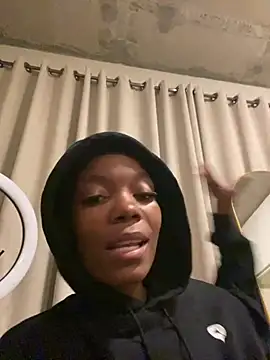 prettydollyy online show from 04/21/26, 08:55