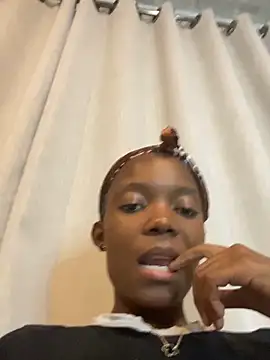 prettydollyy online show from 04/23/26, 11:42