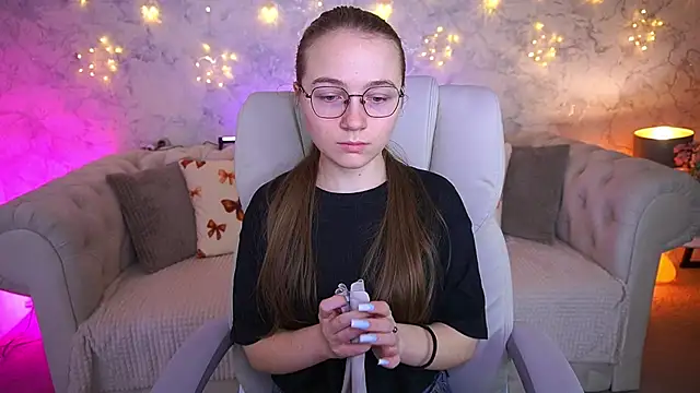 ArrinaWairr online show from 03/20/26, 07:35