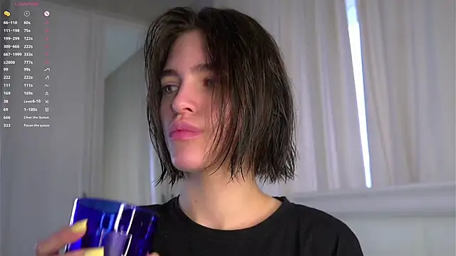 EleneButton online show from 04/10/26, 01:11