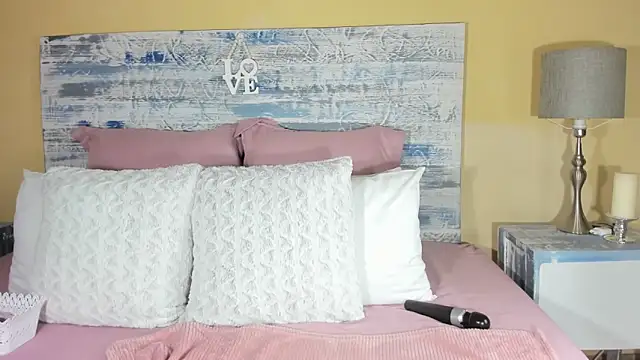 Jess555 online show from 10/10/25, 01:32