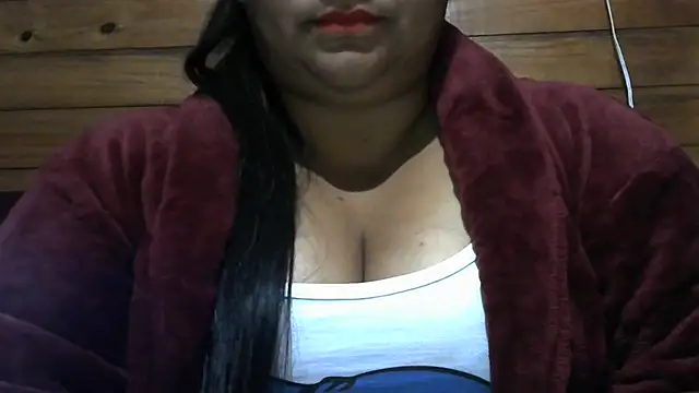 Snapshot of MARRENTINHA34 chatting on 06/24/26, 03:11 MARRENTINHA34 online show from 06/24/26, 03:11