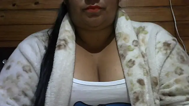 Snapshot of MARRENTINHA34 chatting on 06/27/26, 11:48 MARRENTINHA34 online show from 06/27/26, 11:48