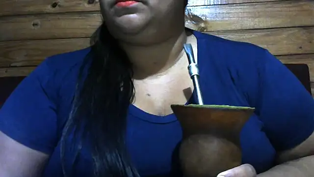 Snapshot of MARRENTINHA34 chatting on 07/02/26, 02:23 MARRENTINHA34 online show from 07/02/26, 02:23