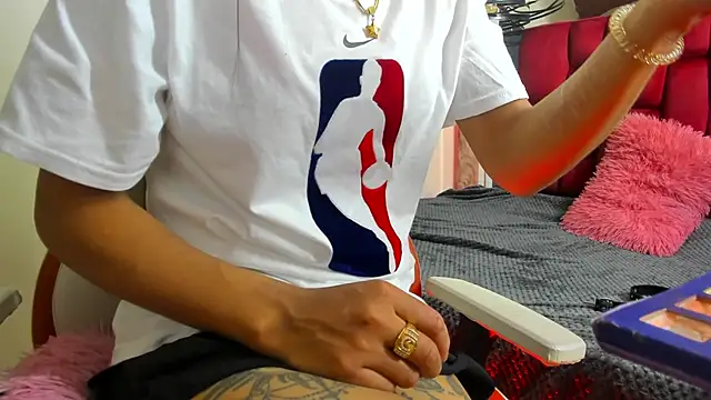 Sheilly brown online show from 10/21/25, 07:03