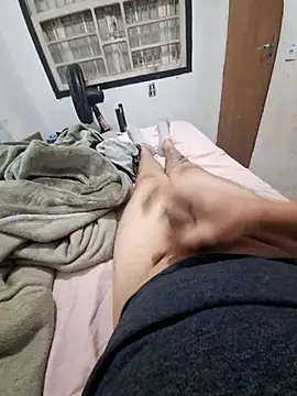 feehzungi0000 online show from 11/16/25, 02:50