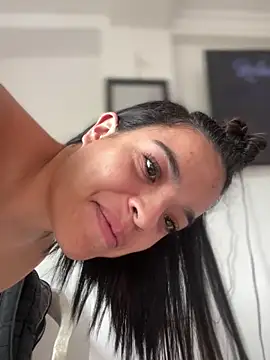 JuanitaMore01 online show from 10/20/25, 08:20