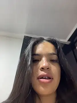 JuanitaMore01 online show from 04/21/26, 09:06