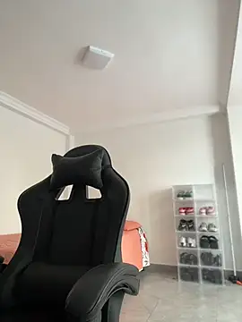 JuanitaMore01 online show from 07/17/26, 07:41