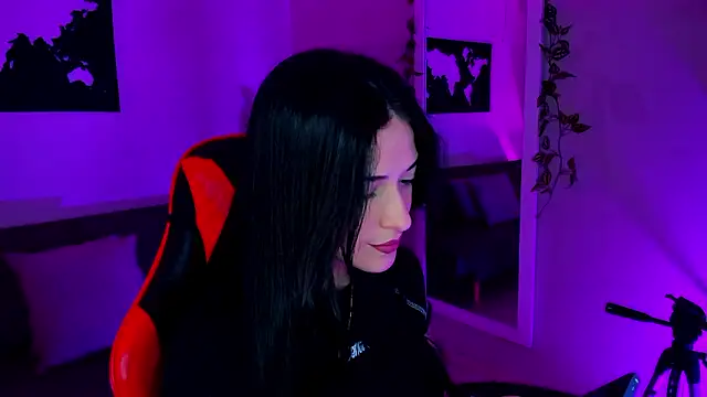 ZoeValencia1 online show from 03/06/26, 12:34