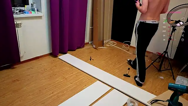 Snapshot of callmealexthx chatting on 10/12/25, 05:01 callmealexthx online show from 10/12/25, 05:01