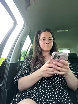 liloush   online show from 04/21/26, 03:28