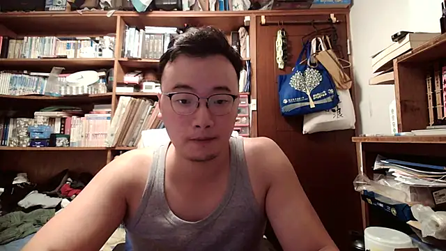 Snapshot of kk1m13 chatting on 08/06/26, 03:03 kk1m13 online show from 08/06/26, 03:03