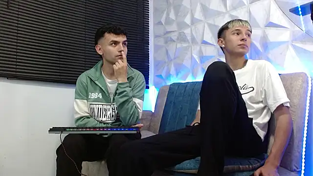 Isaac tan online show from 10/13/25, 03:06