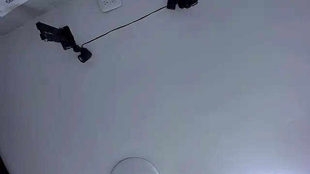 AnnieAndReach online show from 10/21/25, 07:14